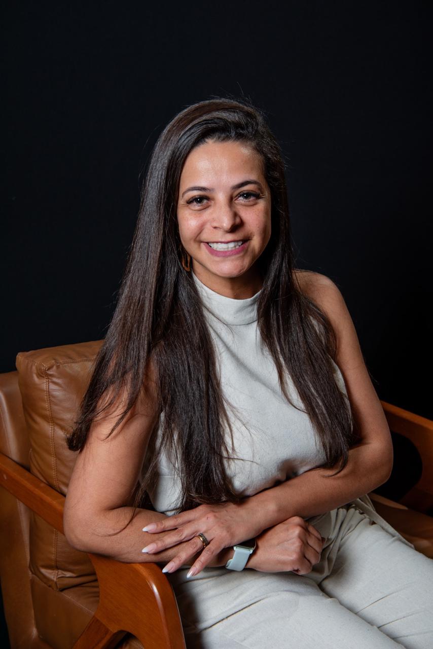 Dra. Érica Cristina Pinheiro